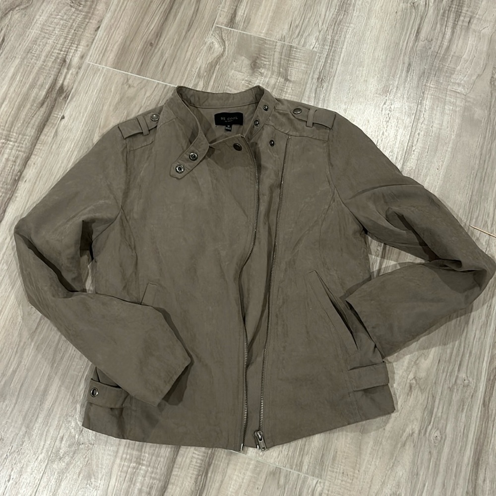 BE COOL Utility Jacket in Olive